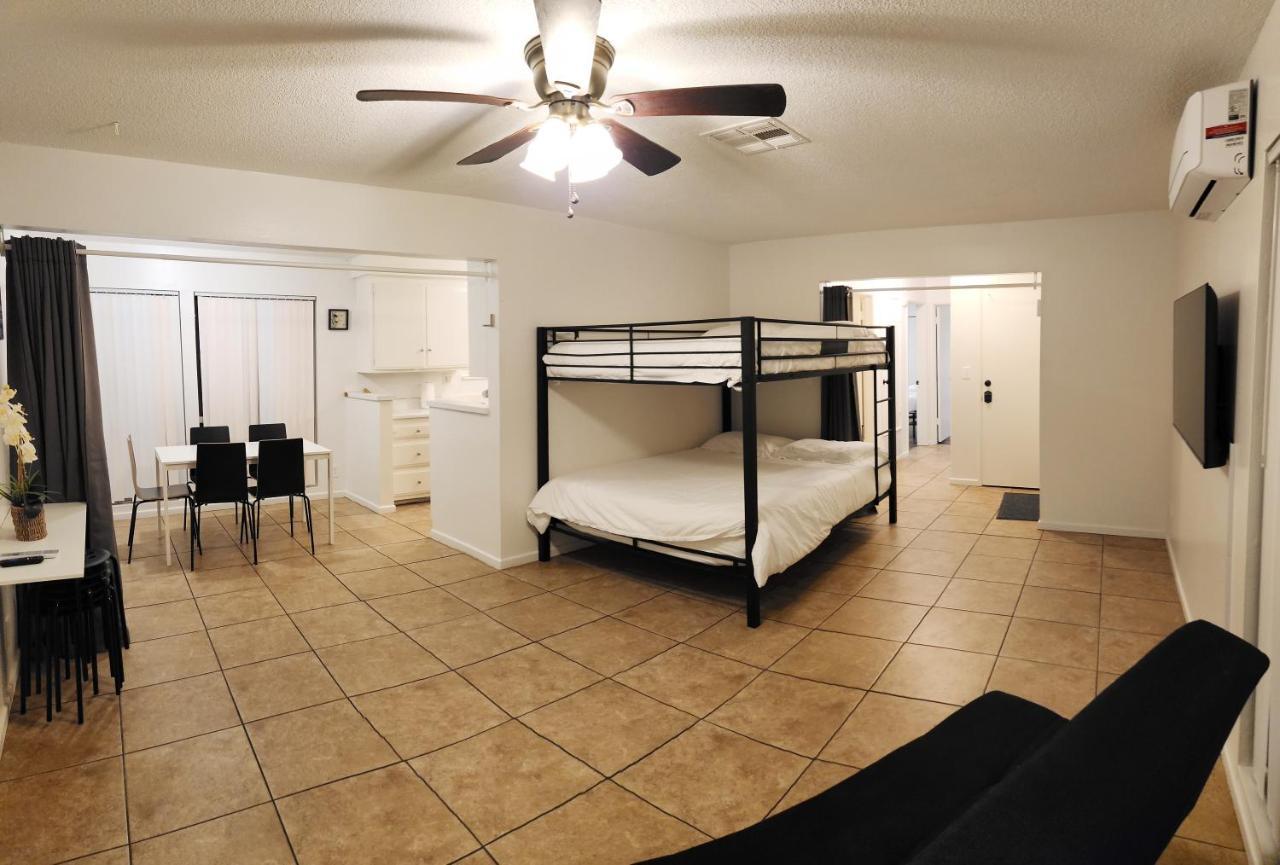 Centrally Located, 4X Queen, 300 Mbps Internet With Backyard! Hemet Zewnętrze zdjęcie