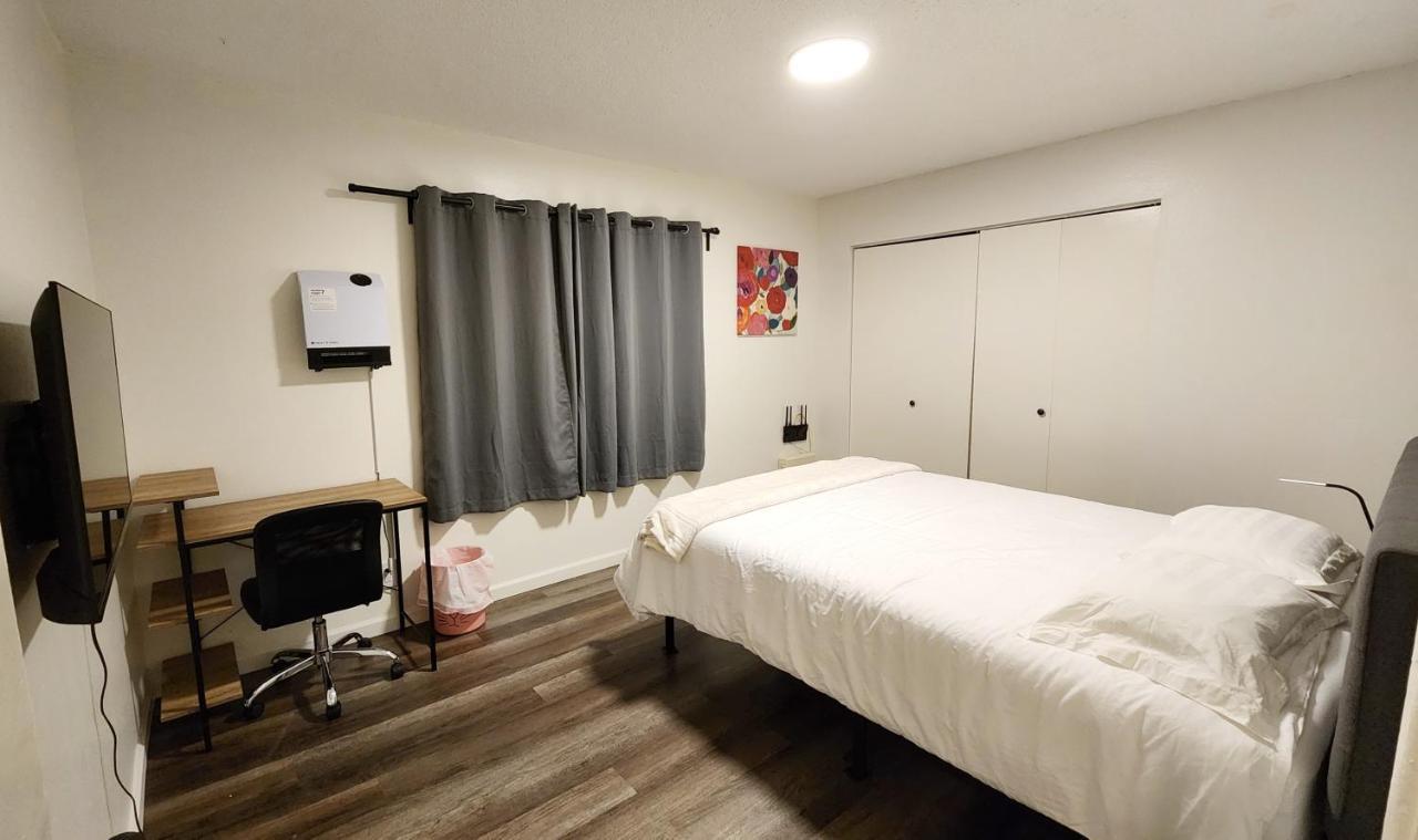 Centrally Located, 4X Queen, 300 Mbps Internet With Backyard! Hemet Zewnętrze zdjęcie